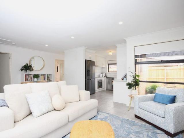 Stylish, low maintenance living in the heart of Geelong West *6 Month Lease Only