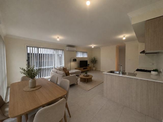Stylish & Low Maintenance Living in the Heart of Gledswood Hills