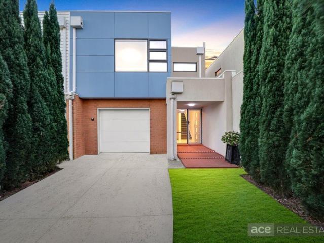 Stylish, Low Maintenance Living in the Heart of Paragon Estate