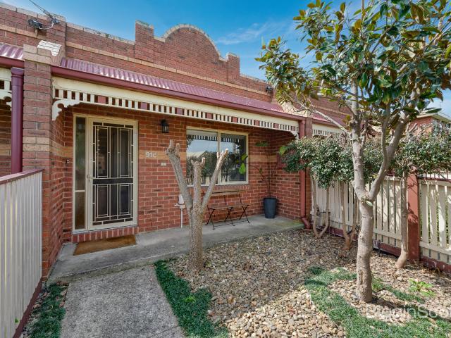 Stylish & Low Maintenance Living in the Heart of Thornbury