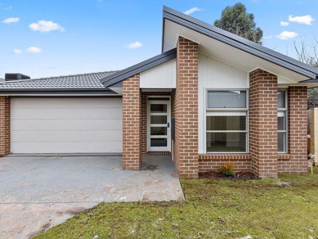 Stylish, Low Maintenance Living in the Heart of Yarragon
