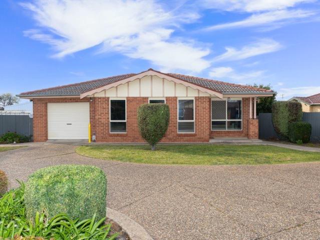 Stylish, Low Maintenance Living Moments from the CBD