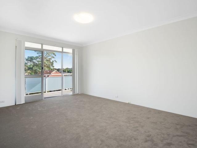 Stylish, low maintenance living with city views