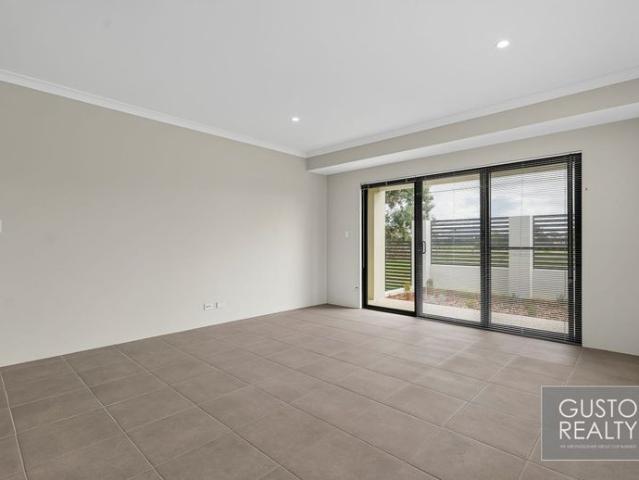 Stylish, Low Maintenance Living with Park Views