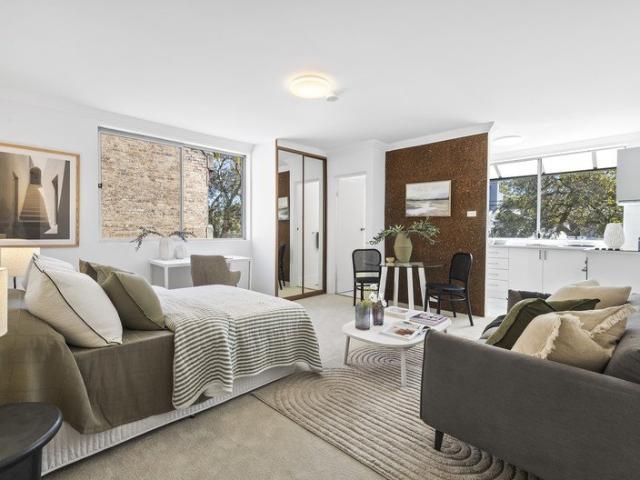 Stylish low maintenance Studio in the Heart of Newtown