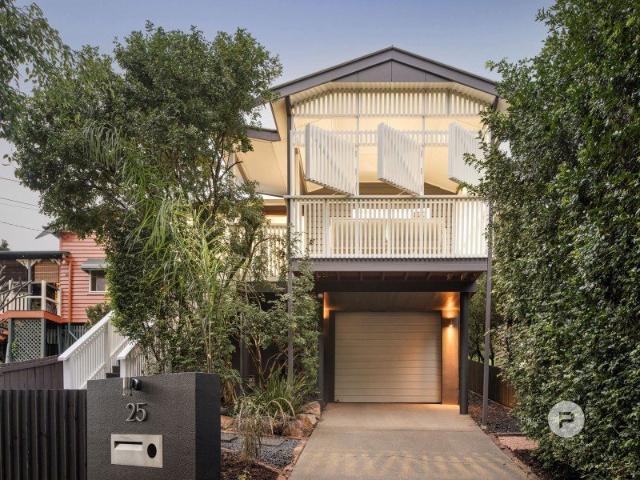 Stylish Paddington character in Central location