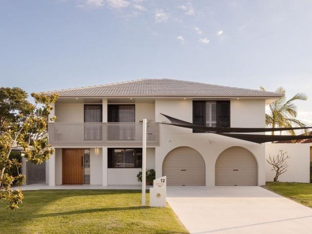 Stylish Palm Beach Sanctuary with Pool, Space and Lifestyle Appeal, Walk to Beach