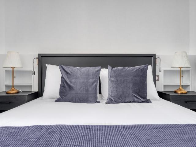 Stylish Parisian Retreat in Gros Caillou, Paris Amsterdam Apartments for Rent