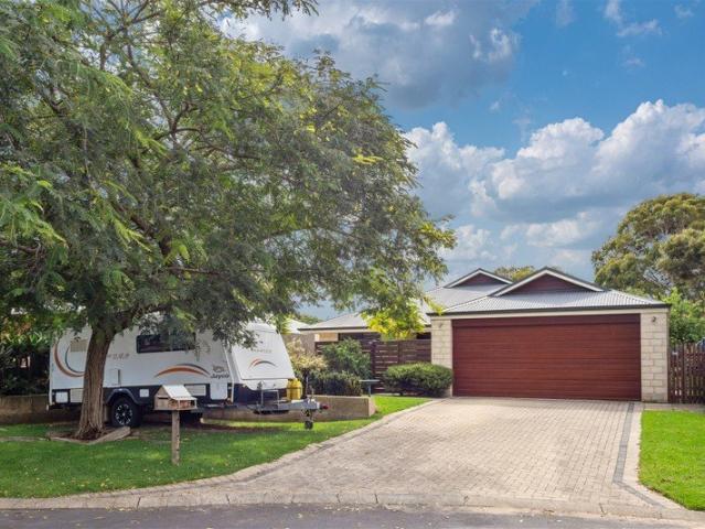 Stylish Parkside Family Living with Modern Upgrades