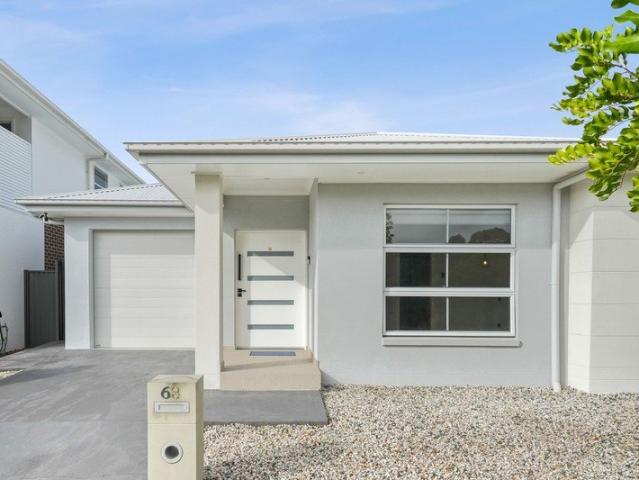 Stylish Parkside living with modern comfort & convenience