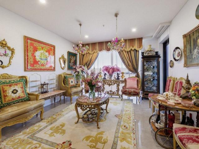 Stylish Parkside Living in the Heart of Zetland