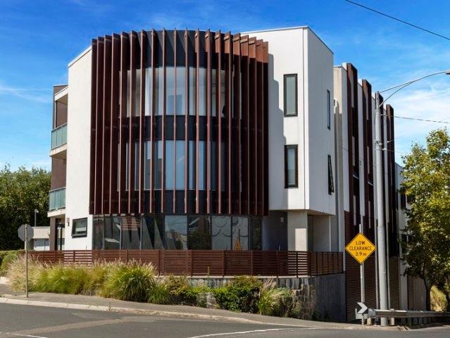 Stylish penthouse living in prime location