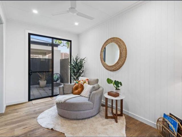 Stylish & Private 3 Bedroom Townhouse with Reserve Views