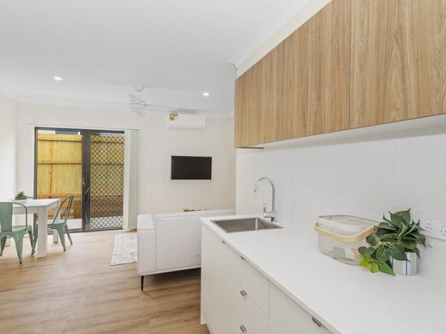 Stylish, Private & Fully Furnished