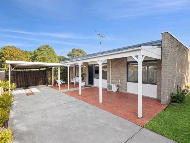 Stylish & Private in Desirable Location