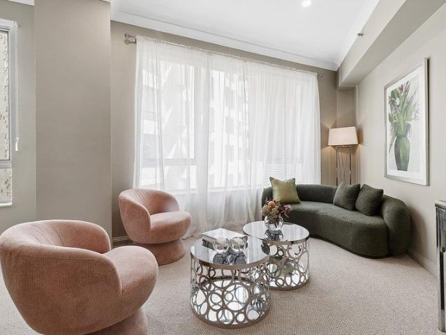 Stylish, Refurbished Bridgeport Apartment offered fully furnished in the heart of Circular Quay