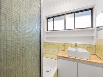 Stylish Refurbished Villa with Spacious Open Plan Living