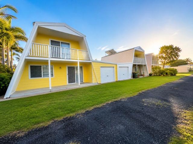 Stylish Renovated Townhouse in Prime Coastal Location