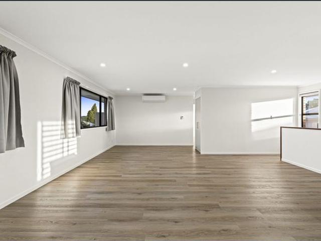 Stylish Renovated Townhouse in Prime East Toowoomba Location