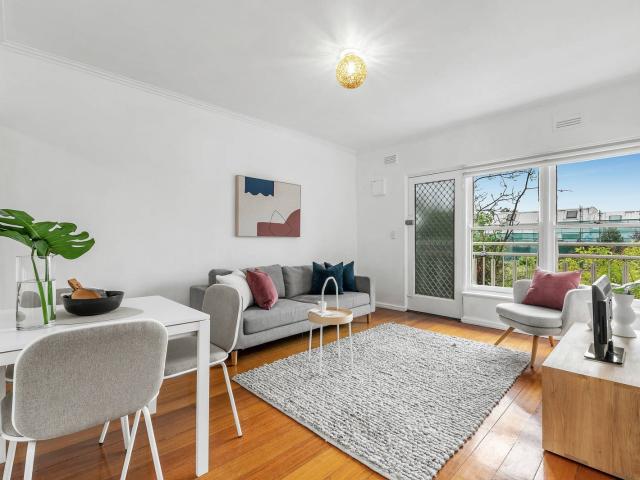 Stylish Renovated Apartment in a Prime Hawthorn Pocket