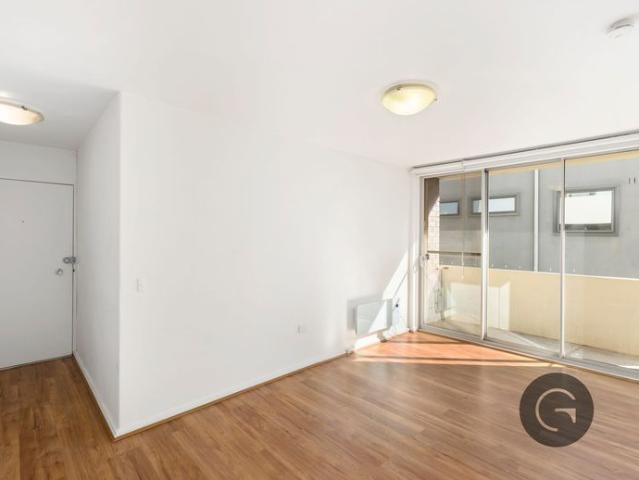 Stylish Apartment in Prime South Yarra Location