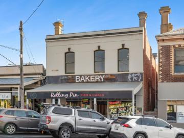 Stylish Renovated Apartment in the Heart of Queenscliff
