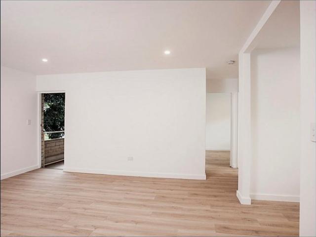 Stylish Renovated Apartment Moments from Mona Vale Beach