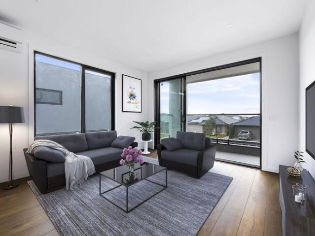 UNIT 6 ALSO FOR LEASE AT $480 PER WEEK!