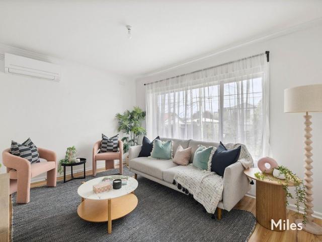 Stylish Riverside Living in a Blue Chip Alphington Pocket