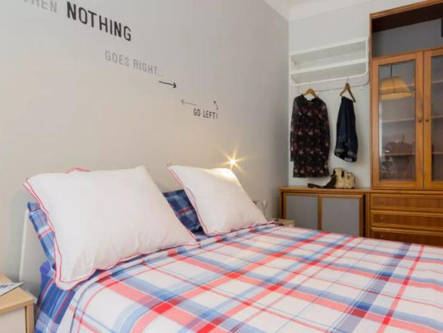 Stylish room with ample storage in 3 bedroom apartment, Rekalde