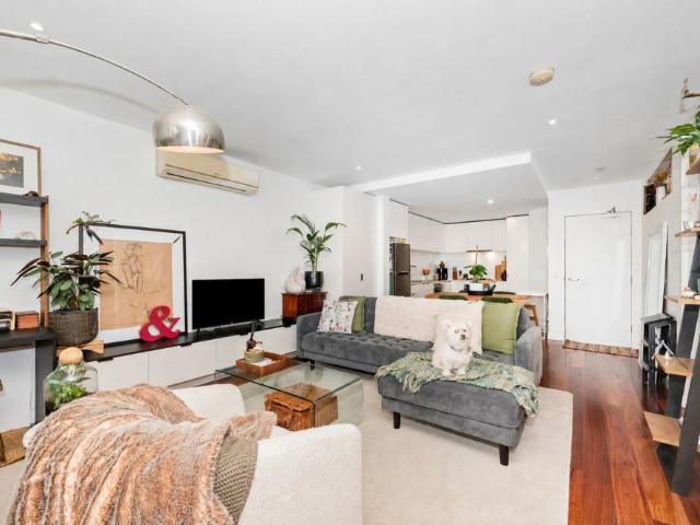 Stylish St Kilda Living In The Heart Of Chapel Street