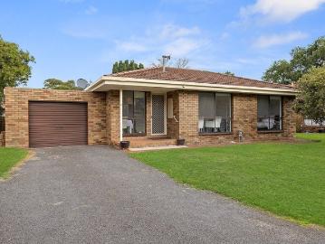 Stylish Standalone Living in Prime Inner North Location