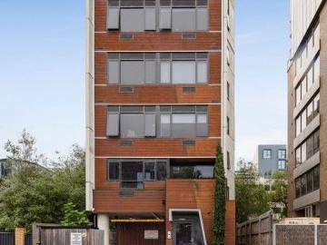 Stylish Student Studio in the Heart of Windsor
