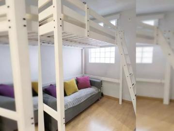 Stylish studio apartment with AC for rent in Huertas, Madrid City Center
