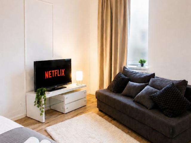 Stylish Studio I High speed Wi Fi I Central, Magdeburg Amsterdam Apartments for Rent