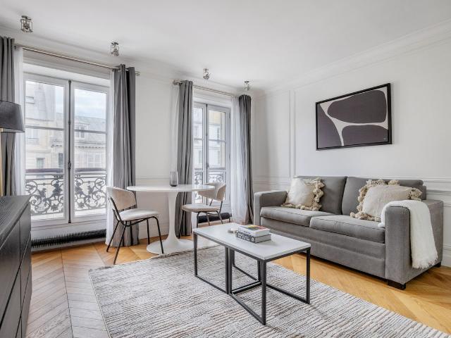 Stylish Studio in the Heart of Le Marais, Paris, Paris Amsterdam Apartments for Rent