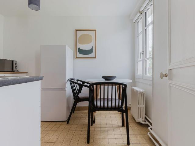 Stylish Studio in the Heart of Paris, Paris Amsterdam Apartments for Rent
