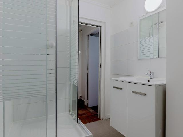 Stylish Studio in the Heart of Paris, Paris Amsterdam Apartments for Rent