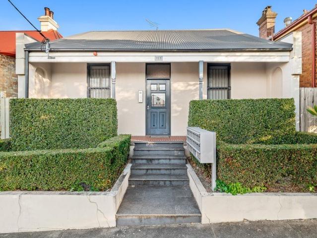 Stylish Studio in a Convenient Inner West Location