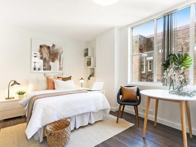 STYLISH STUDIO IN LEAFY ELIZABETH BAY ENCLAVE WITH EXCLUSIVE USE PARKING
