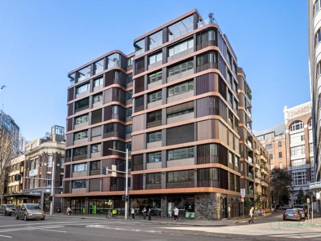 Stylish Surry Hills Living with Parking in a Prime City Fringe Address