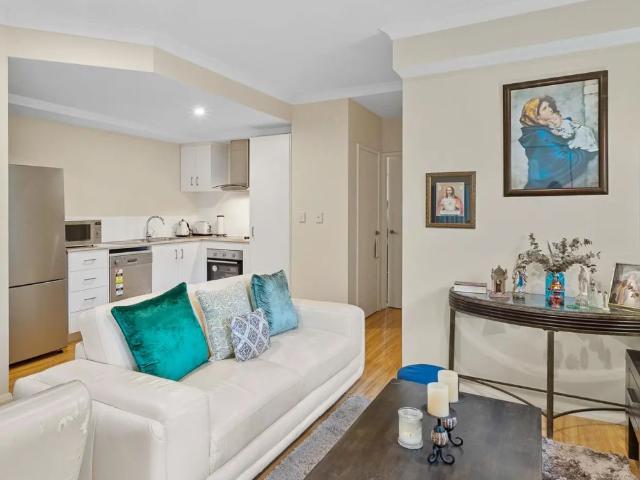 STYLISH & SECURE 1X1 APARTMENT