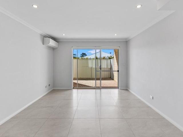 Stylish & Secure 2 Bedroom, 2 Bathroom Apartment