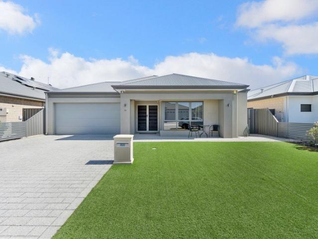 STYLISH, SECURE, FAMILY ORIENTATED HOME!