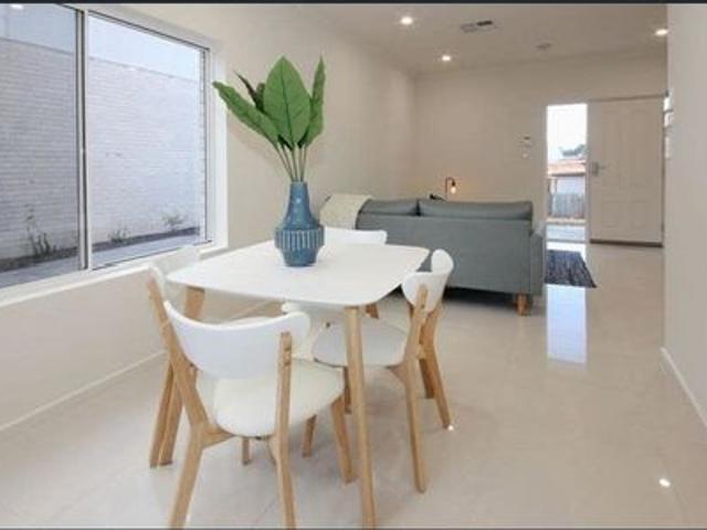 Stylish Seaside Living in Christies Beach