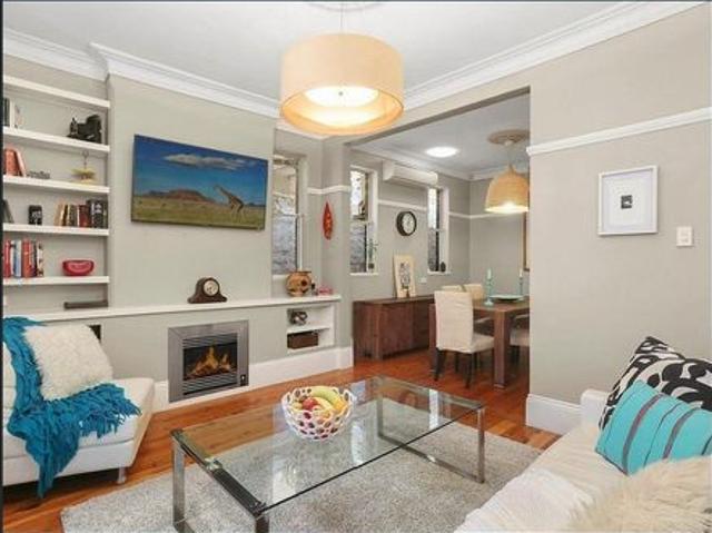 Stylish semi in a prime location