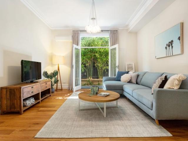 Stylish Single Level Victorian, Large North Garden Setting