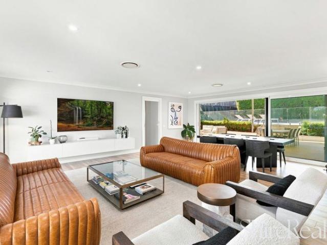 Stylish single level with unmatched convenience