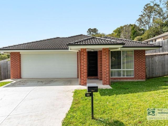STYLISH SINGLE LEVEL HOME OFFERING SPACE, COMFORT AND CONVENIENCE