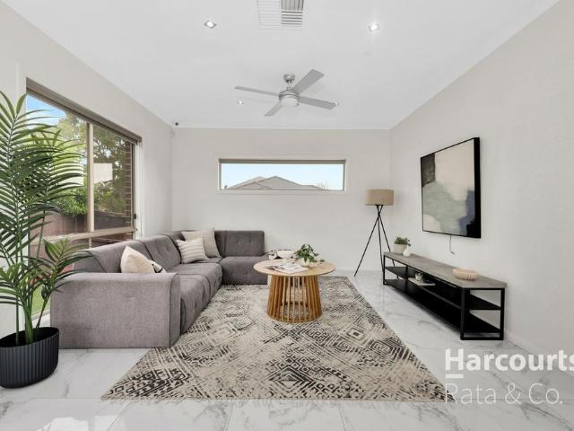 Stylish Single Level Living!